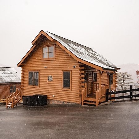 Epic Mountain Views, Hot Tub, Game Room, Sleeps 10 Sevierville Bagian luar foto